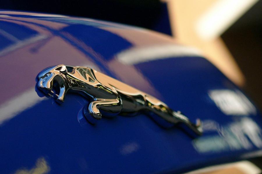 Jaguar XFR-S 2013 года  (фото 14 из 61)